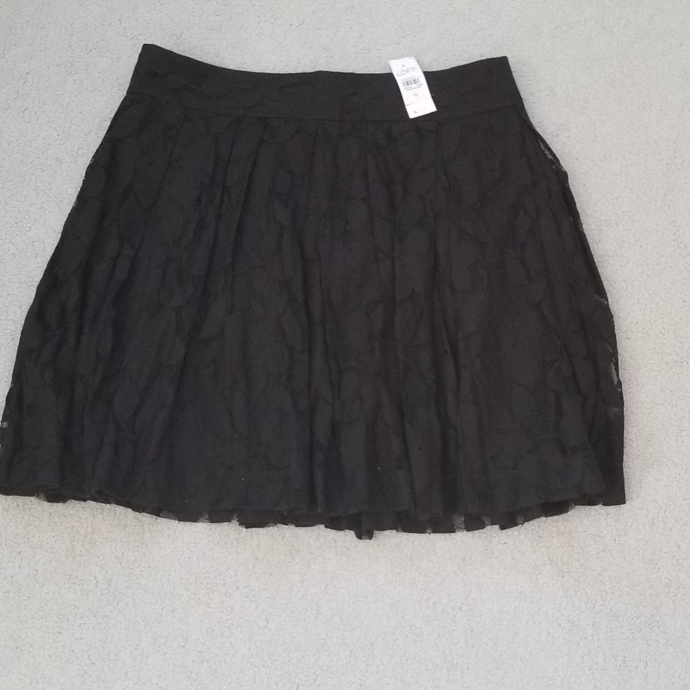 Summery fun NEW  black lace lined skirt